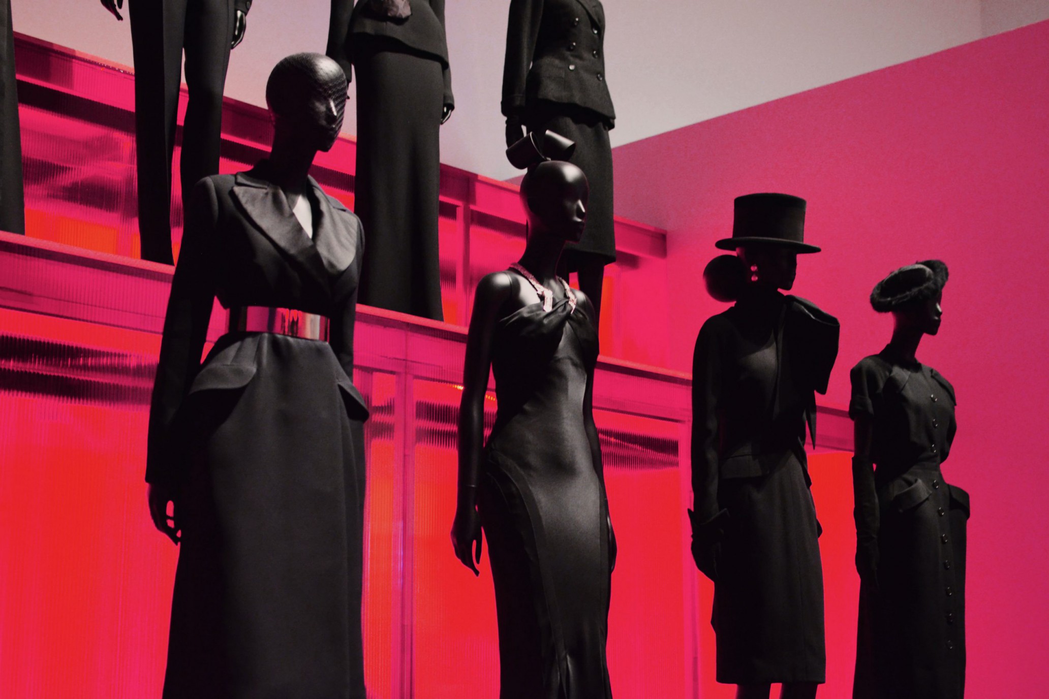 Louis Vuitton's Paris Fashion Week Showcase Is An Undeniable Acceptance of Virgil  Abloh's Irreplaceability